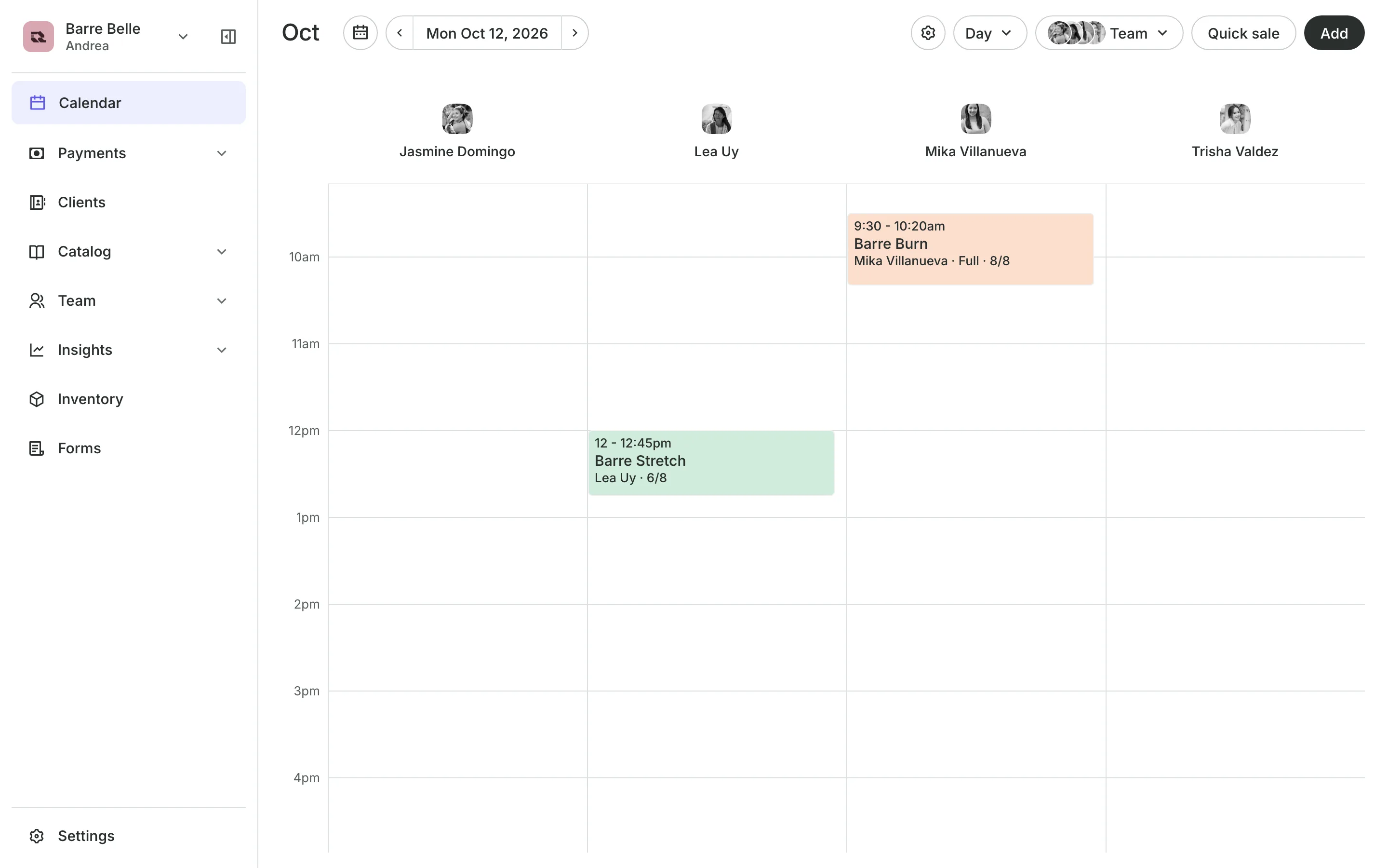 The calendar in day view: the day's classes, each with how many are booked