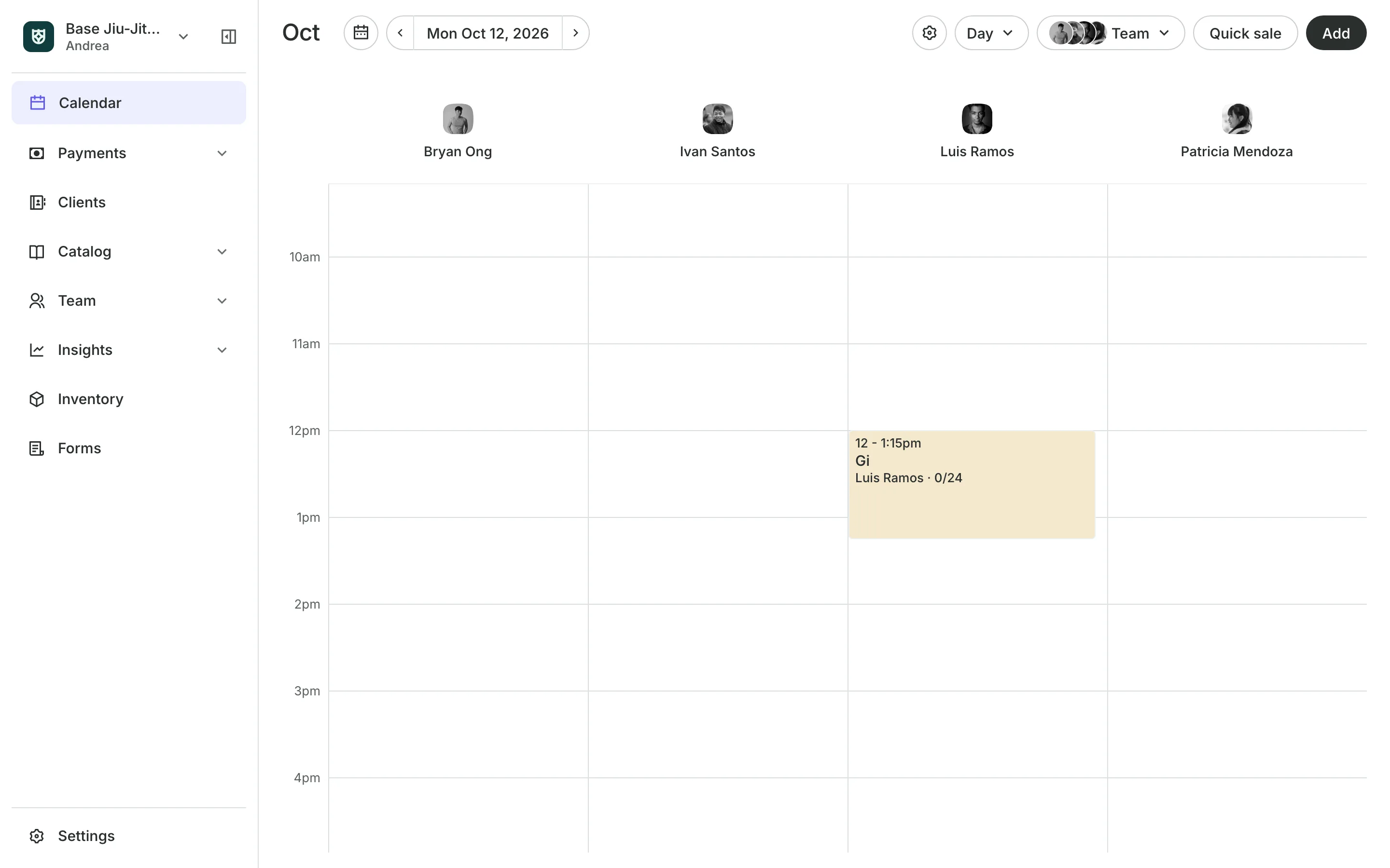 The calendar in day view: the day's classes, each with how many are booked