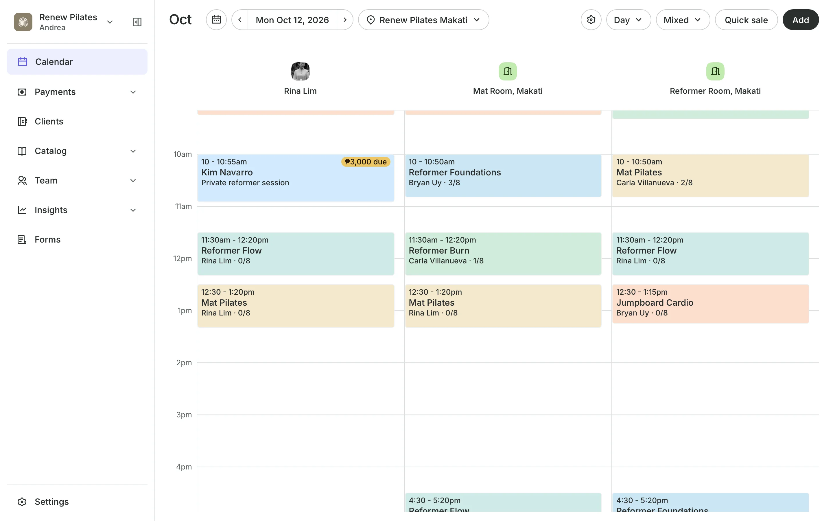 The calendar in day view: the day's classes, each with how many are booked